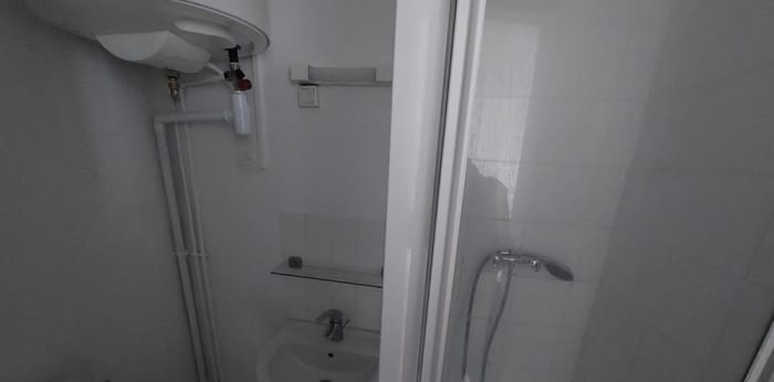 Image 3 sur 4 - Appartement  ·  Location · Paris (75017) · 1 pièce · 16m²