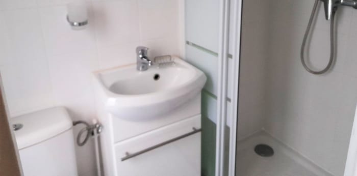 Image 4 sur 5 - Appartement  ·  Location · Paris (75006) · 1 pièce · 13m²