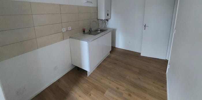 Image 7 sur 8 - Appartement  ·  Location · Saint Cloud (92210) · 4 pièces · 81m²