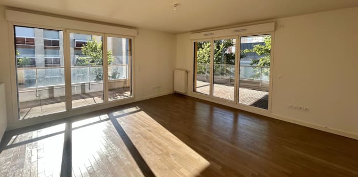 Image 2 sur 9 - Appartement  ·  Location · Sevres (92310) · 5 pièces · 104m²