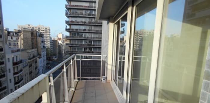 Image 1 sur 8 - Appartement  ·  Location · Paris (75015) · 5 pièces · 102m²