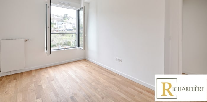 Image 8 sur 9 - Appartement  ·  Location · Saint Cloud (92210) · 5 pièces · 127m²