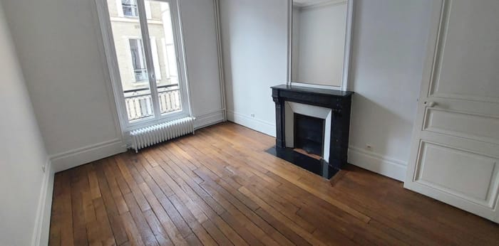Image 5 sur 8 - Appartement  ·  Location · Paris (75017) · 5 pièces · 139m²