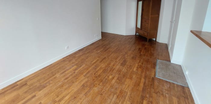 Image 2 sur 6 - Appartement  ·  Location · Paris (75018) · 3 pièces · 54m²