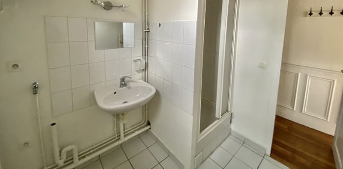 Image 3 sur 7 - Appartement  ·  Location · Paris (75005) · 2 pièces · 43m²
