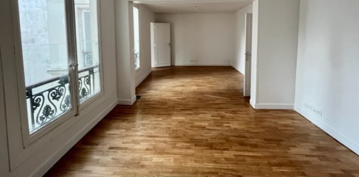 Image 1 sur 7 - Appartement  ·  Location · Paris (75009) · 3 pièces · 64m²