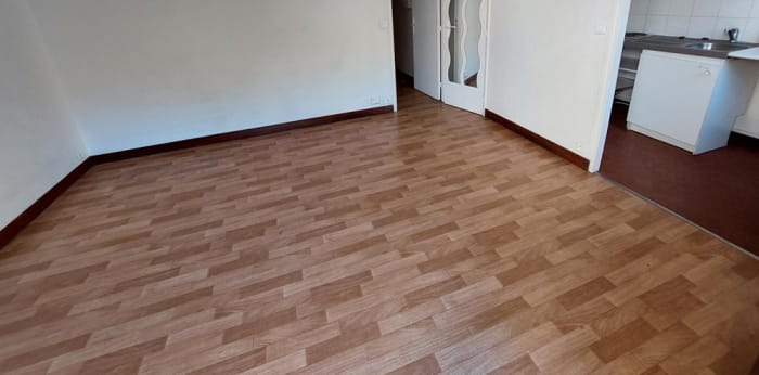 Image 3 sur 6 - Appartement  ·  Location · Paris (75011) · 1 pièce · 27m²