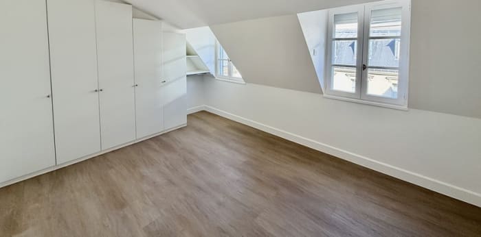 Image 5 sur 9 - Appartement  ·  Location · Paris (75001) · 3 pièces · 96m²