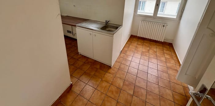Image 6 sur 8 - Appartement  ·  Vente · Deuil La Barre (95170) · 1 pièce · 39m²