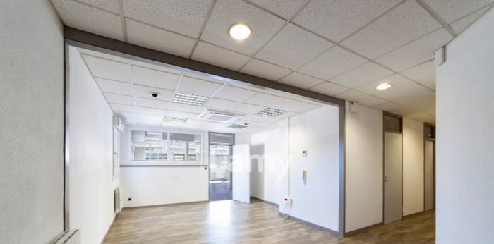 Image 3 sur 16 - Appartement  ·  Vente · Besancon (25000) · 11 pièces · 480m²