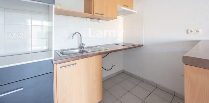 Image 4 sur 8 - Appartement  ·  Vente · St Yzan De Soudiac (33920) · 2 pièces · 45m²