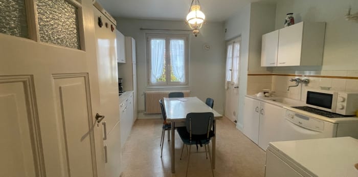 Image 4 sur 5 - Maison/villa  ·  Vente · Strasbourg (67200) · 8 pièces · 173m²