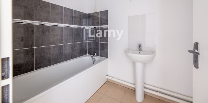 Image 9 sur 15 - Appartement  ·  Vente · Belin Beliet (33830) · 3 pièces · 65m²