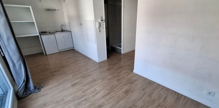 Image 2 sur 8 - Appartement  ·  Vente · Auray (56400) · 1 pièce · 22m²