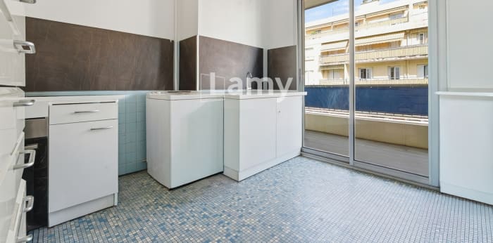 Image 5 sur 11 - Appartement  ·  Vente · Nice (06100) · 3 pièces · 82m²