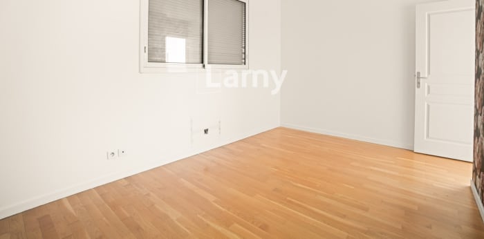 Image 6 sur 8 - Appartement  ·  Vente · Caluire Et Cuire (69300) · 2 pièces · 59m²