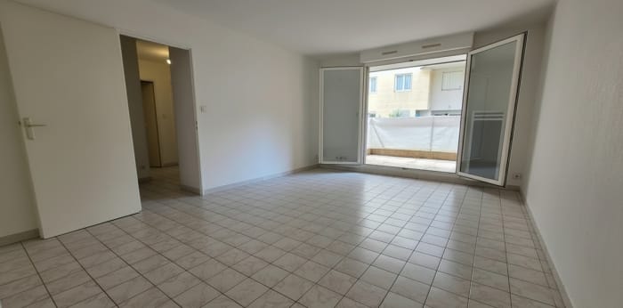 Image 1 sur 8 - Appartement  ·  Vente · Aubagne (13400) · 2 pièces · 48m²