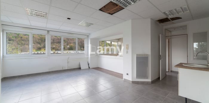 Image 2 sur 7 - Bureaux  ·  Vente · Besancon (25000) · 75m²