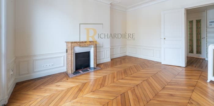 Image 7 sur 16 - Appartement  ·  Vente · Paris (75017) · 5 pièces · 122m²