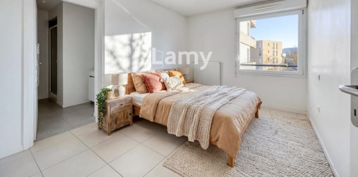 Image 6 sur 15 - Appartement  ·  Vente · Bruges (33520) · 4 pièces · 74m²