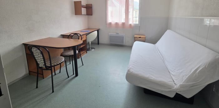 Image 1 sur 4 - Appartement  ·  Vente · Tours (37000) · 1 pièce · 18m²