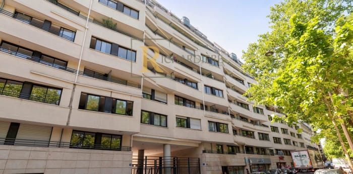Image 1 sur 7 - Appartement  ·  Vente · Paris (75019) · 2 pièces · 51m²