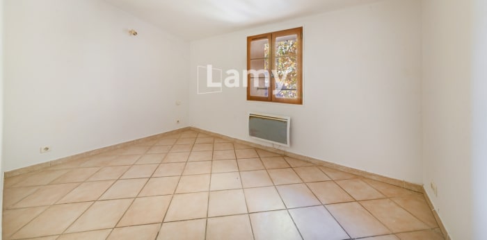 Image 8 sur 12 - Appartement  ·  Vente · Salon De Provence (13300) · 3 pièces · 62m²