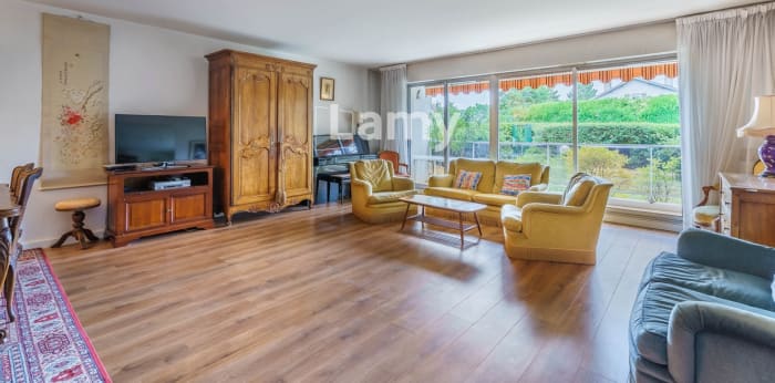 Image 1 sur 11 - Appartement  ·  Vente · Dijon (21000) · 5 pièces · 107m²
