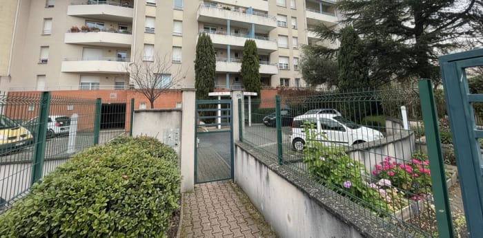 Image 1 sur 11 - Appartement  ·  Vente · Toulouse (31300) · 3 pièces · 53m²