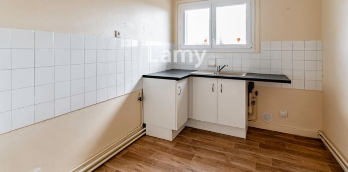 Image 1 sur 9 - Appartement  ·  Vente · Angouleme (16000) · 2 pièces · 49m²