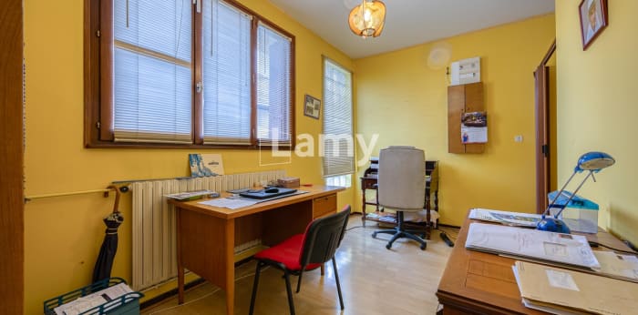 Image 7 sur 9 - Maison/villa  ·  Vente · Villy Le Pelloux (74350) · 12 pièces · 235m²