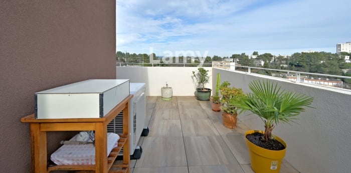 Image 2 sur 15 - Appartement  ·  Vente · Nimes (30900) · 4 pièces · 79m²