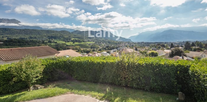 Image 3 sur 15 - Maison/villa  ·  Vente · Coublevie (38500) · 5 pièces · 138m²