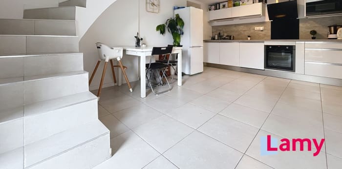 Image 3 sur 10 - Maison/villa  ·  Vente · Meyreuil (13590) · 5 pièces · 113m²