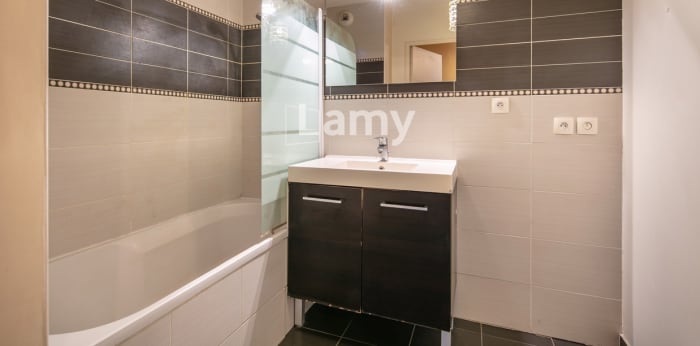 Image 7 sur 11 - Appartement  ·  Vente · Grenoble (38100) · 3 pièces · 66m²