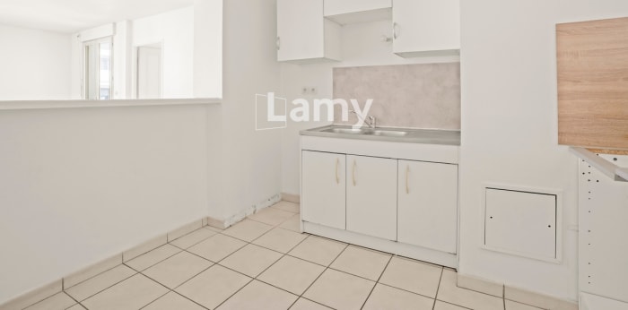 Image 5 sur 9 - Appartement  ·  Vente · Lyon 08 (69008) · 3 pièces · 66m²