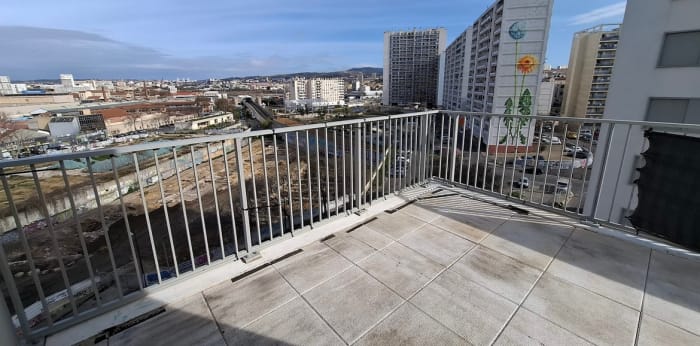 Image 6 sur 9 - Appartement  ·  Vente · Marseille (13003) · 3 pièces · 52m²