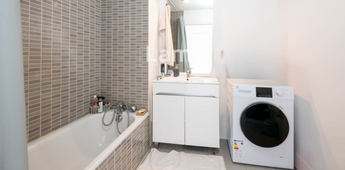 Image 6 sur 9 - Appartement  ·  Vente · Bruges (33520) · 3 pièces · 73m²