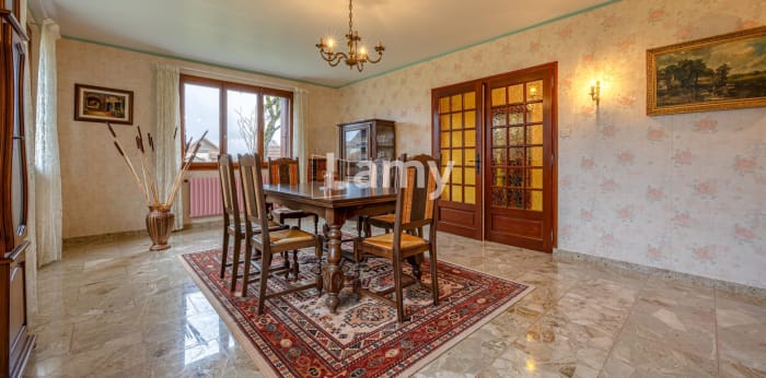 Image 2 sur 9 - Maison/villa  ·  Vente · Villy Le Pelloux (74350) · 12 pièces · 235m²