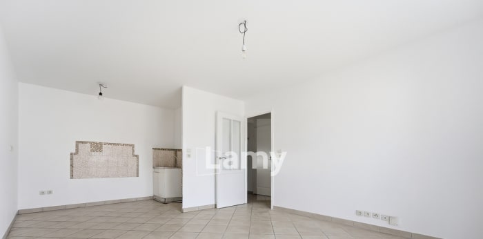 Image 3 sur 8 - Appartement  ·  Vente · Nice (06300) · 2 pièces · 41m²