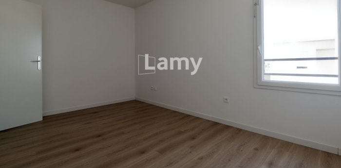 Image 9 sur 11 - Appartement  ·  Vente · Ris Orangis (91130) · 3 pièces · 64m²