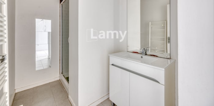 Image 10 sur 15 - Appartement  ·  Vente · Bruges (33520) · 4 pièces · 74m²