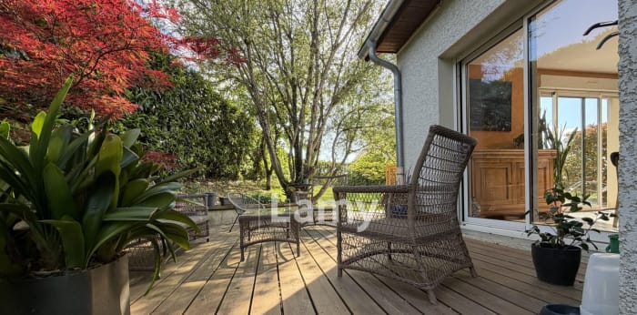 Image 4 sur 21 - Maison/villa  ·  Vente · Chatillon Le Duc (25870) · 6 pièces · 133m²