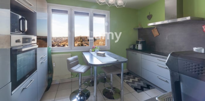 Image 5 sur 10 - Appartement  ·  Vente · Besancon (25000) · 5 pièces · 99m²