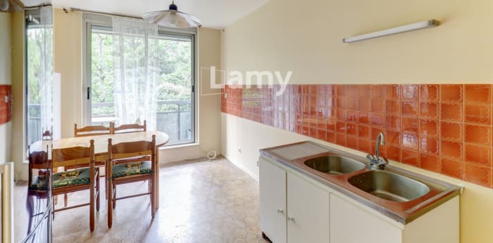 Image 3 sur 9 - Appartement  ·  Vente · Chamalieres (63400) · 5 pièces · 114m²