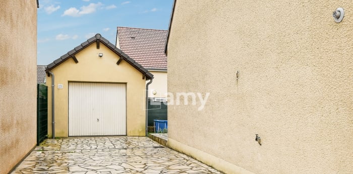 Image 2 sur 25 - Maison/villa  ·  Vente · Fleury Les Aubrais (45400) · 5 pièces · 91m²