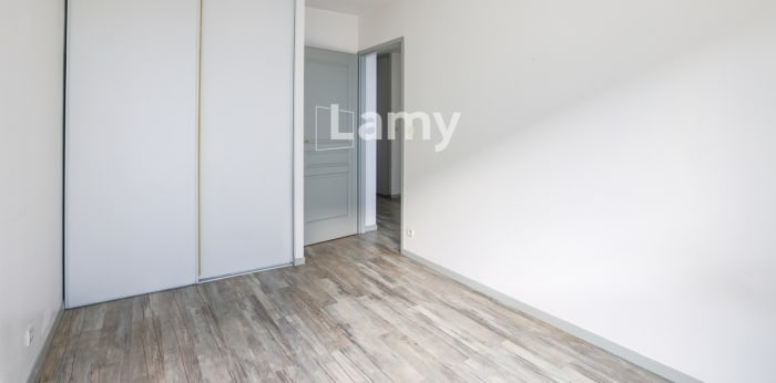 Image 4 sur 8 - Appartement  ·  Vente · La Rochelle (17000) · 3 pièces · 66m²