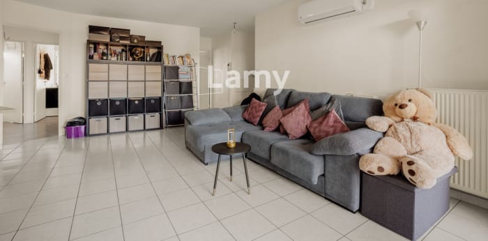 Image 7 sur 10 - Appartement  ·  Vente · Villeurbanne (69100) · 3 pièces · 73m²