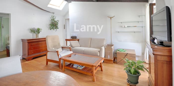 Image 3 sur 9 - Appartement  ·  Vente · Paris (75001) · 3 pièces · 50m²