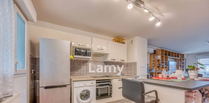 Image 7 sur 11 - Appartement  ·  Vente · Bordeaux (33300) · 3 pièces · 67m²